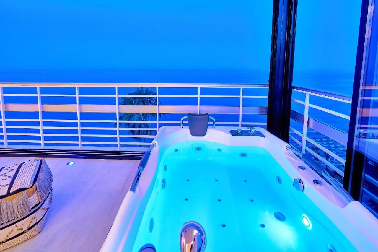 Savanna Beach. Amazing Apartment With Jacuzzi Torremolinos