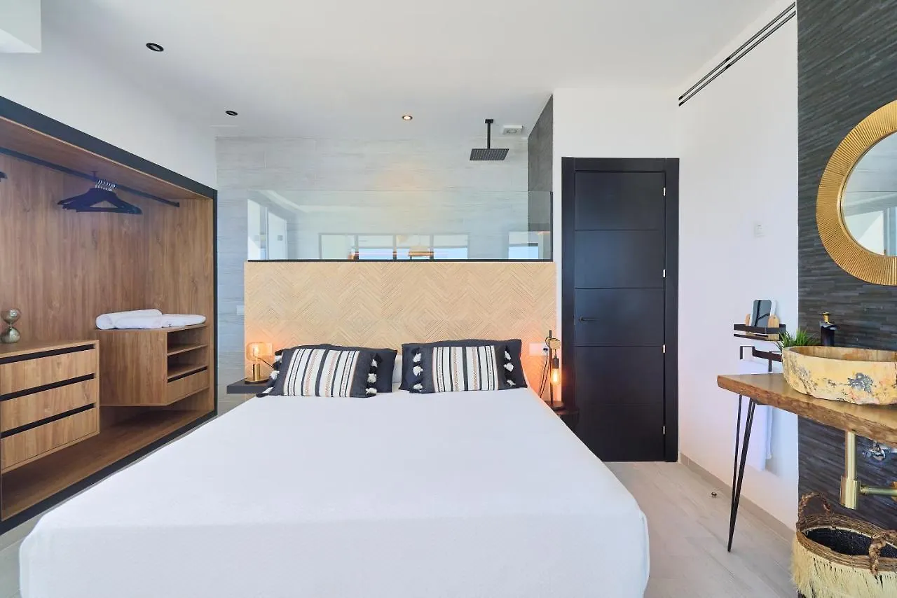 Savanna Beach. Amazing Apartment With Jacuzzi 托雷莫利诺斯 0*,