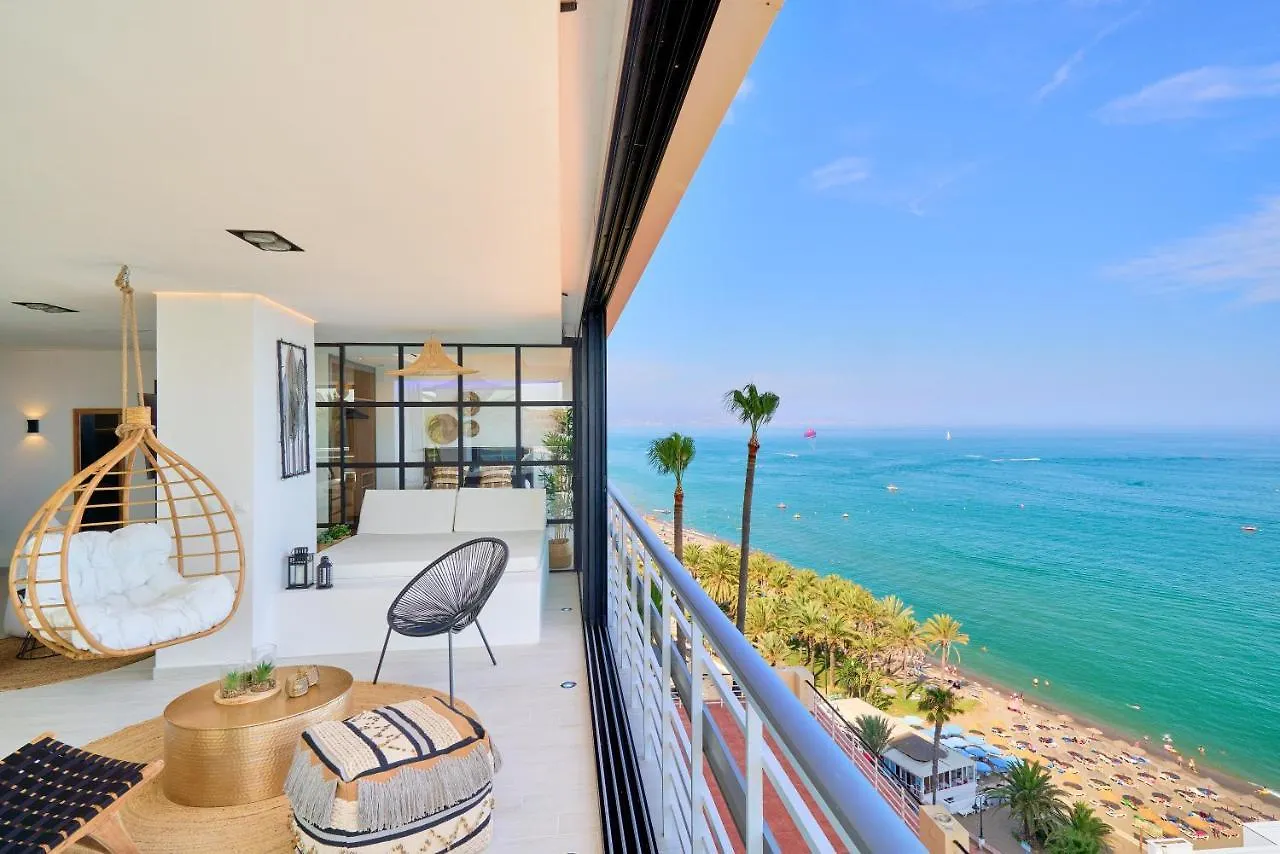 Savanna Beach. Amazing Apartment With Jacuzzi 托雷莫利诺斯 0*,  西班牙