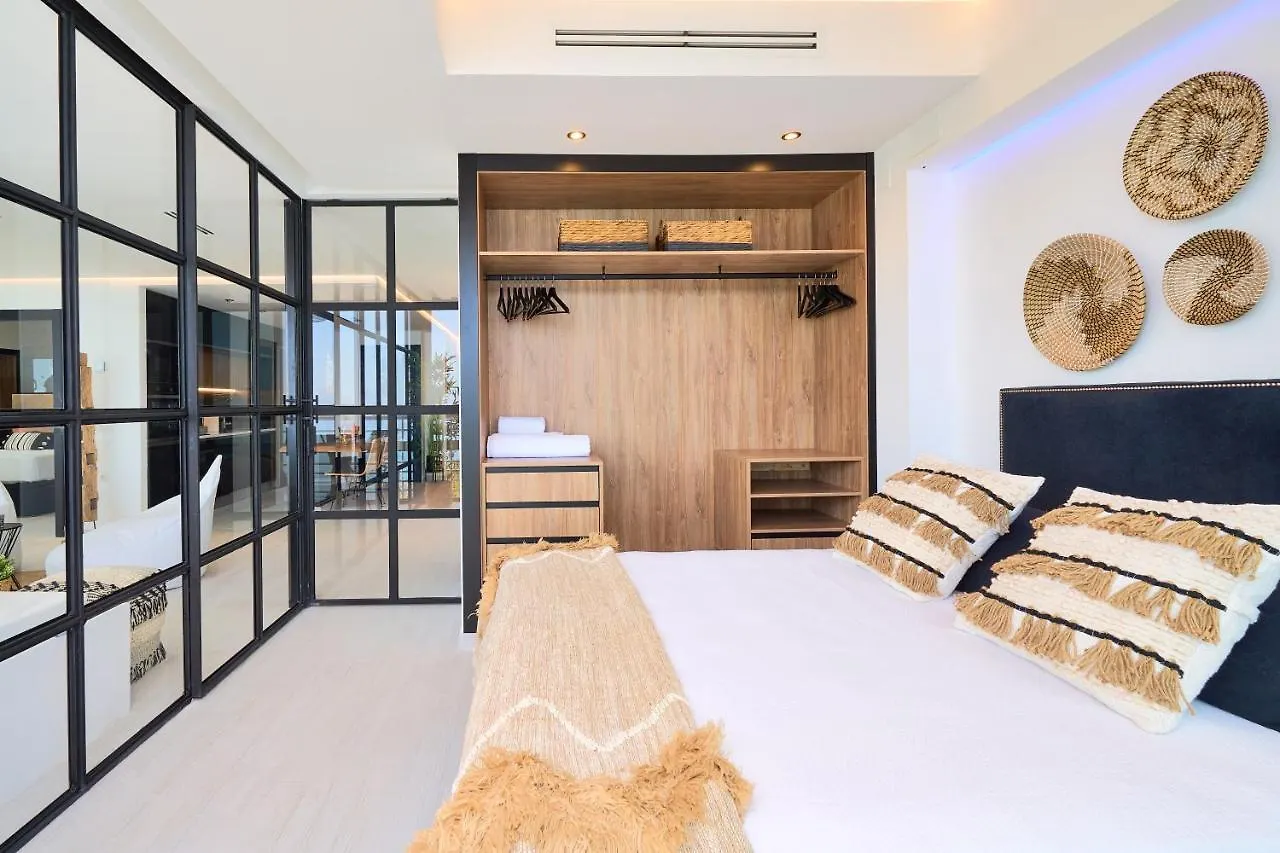 Savanna Beach. Amazing Apartment With Jacuzzi Torremolinos