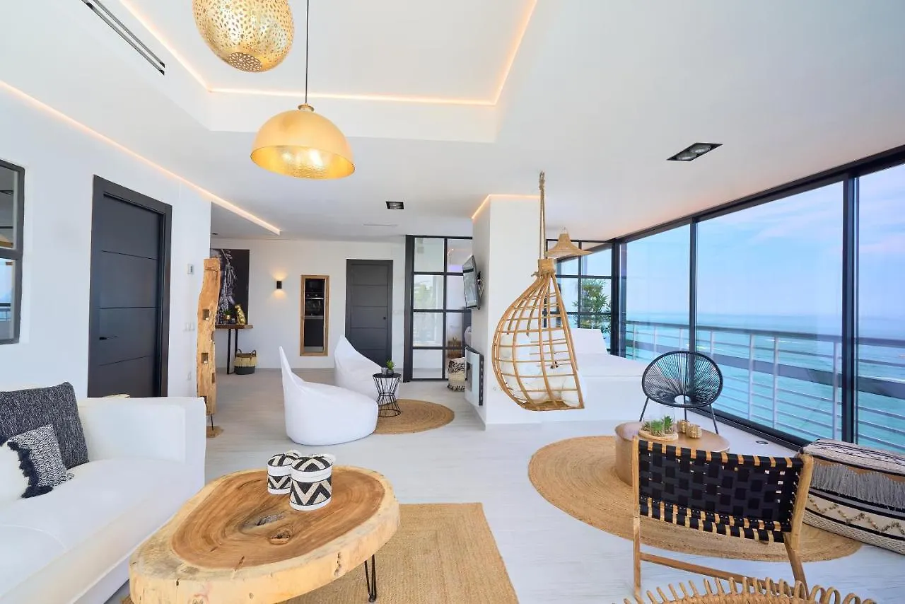 Savanna Beach. Amazing Apartment With Jacuzzi 托雷莫利诺斯
